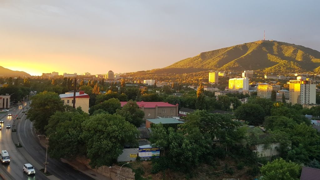 Продажа 2-комнатной квартиры, Пятигорск, Бунимовича ул,  15