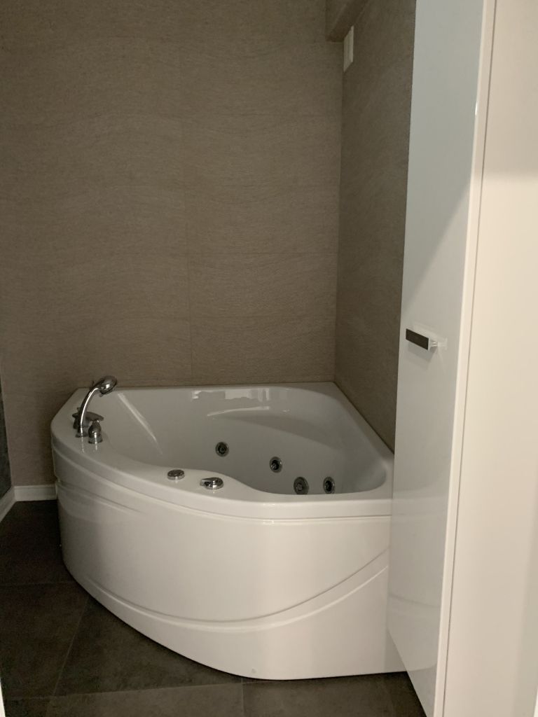 Продажа 3-комнатной квартиры, Пятигорск, Людкевича ул,  9