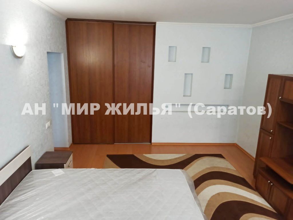 Аренда 3-комнатной квартиры, Саратов, Октябрьская ул,  40/40