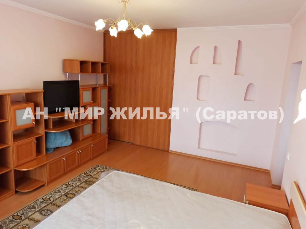 Аренда 3-комнатной квартиры, Саратов, Октябрьская ул,  40/40