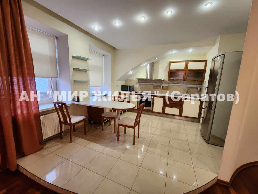 Аренда 4-комнатной квартиры, Саратов, Большая Казачья ул,  16