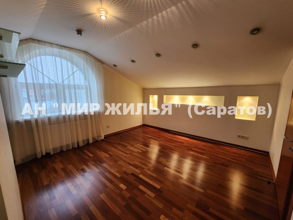 Аренда 4-комнатной квартиры, Саратов, Большая Казачья ул,  16