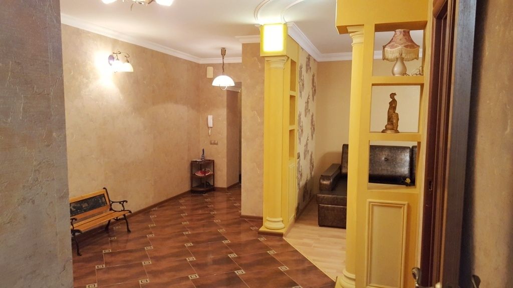 Аренда 3-комнатной квартиры, Саратов, им Н.И. Вавилова ул,  8/26а