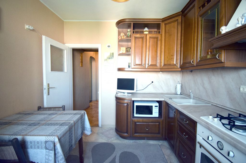 Продажа 3-комнатной квартиры, Ростов-на-Дону, Горшкова пр-кт, 3/2 Продажа 3-комнатной квартиры, Ростов-на-Дону, Горшкова пр-кт, 3/2