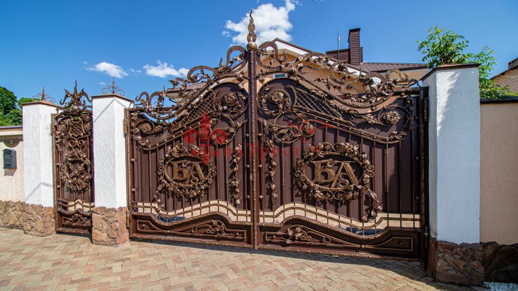 Продажа дома, 324м <sup>2</sup>, 9 сот., Белгород, Тенистый 1-й пер Продажа дома, 324м <sup>2</sup>, 9 сот., Белгород, Тенистый 1-й пер