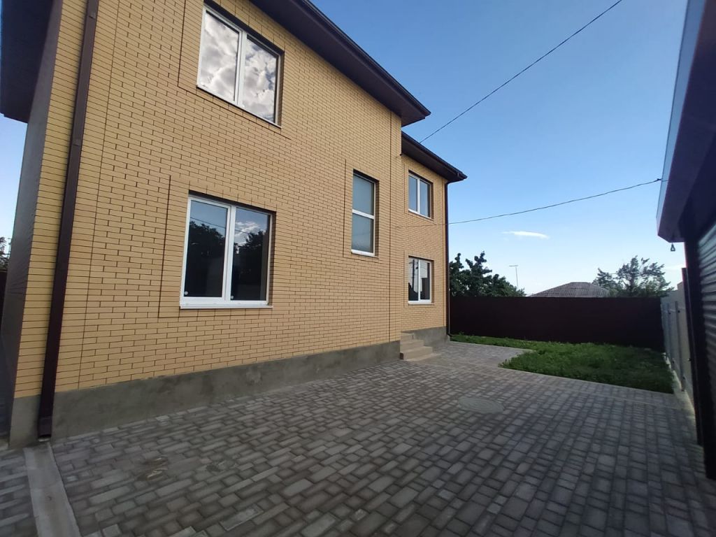 Продажа дома, 170м <sup>2</sup>, 3 сот., Ростов-на-Дону, 40-летия Победы пр-кт Продажа дома, 170м <sup>2</sup>, 3 сот., Ростов-на-Дону, 40-летия Победы пр-кт