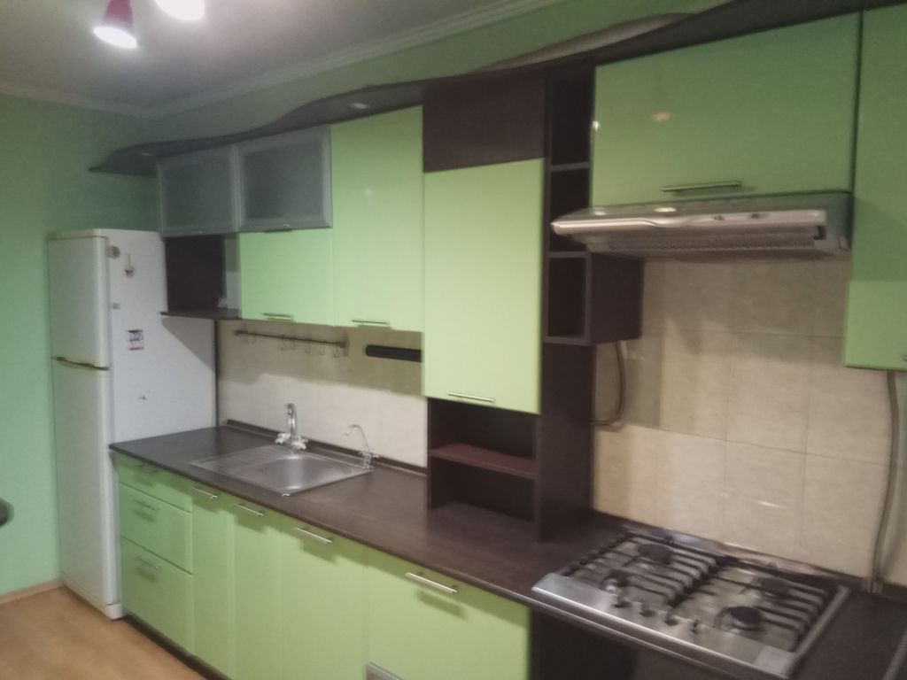 Продажа 2-комнатной квартиры, Батайск, Пролетарская ул,  100