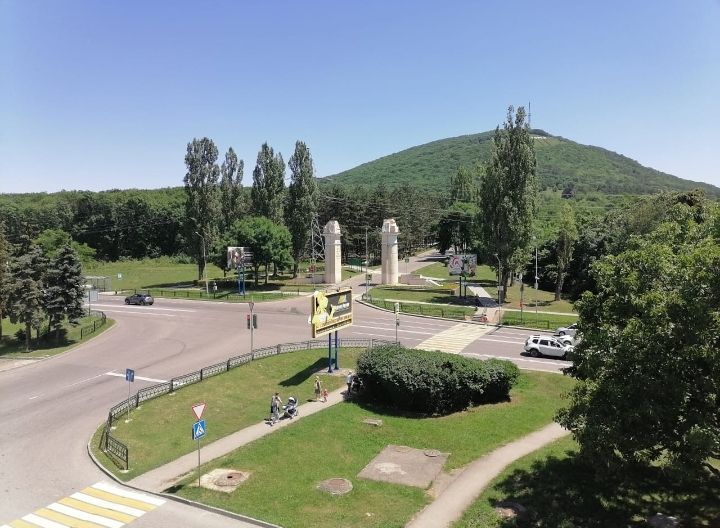 Продажа 4-комнатной квартиры, Пятигорск, Калинина ул