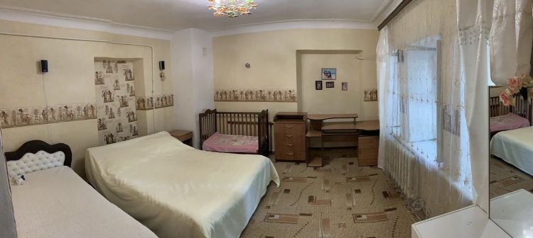 Продажа 4-комнатной квартиры, Пятигорск, Кирова пр-кт,  15