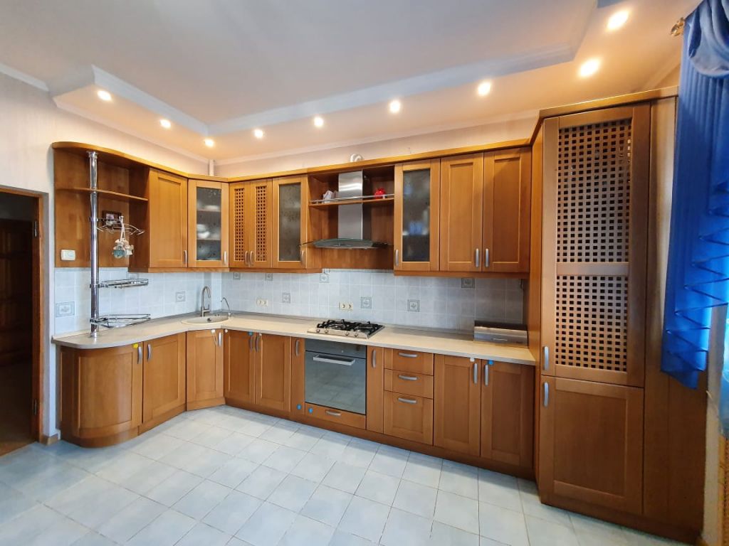 Продажа 3-комнатной квартиры, Пятигорск, Пестова ул,  24