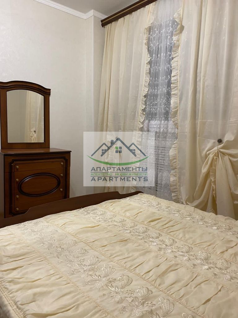 Продажа 3-комнатной квартиры, Пятигорск, Кирова пр-кт,  80