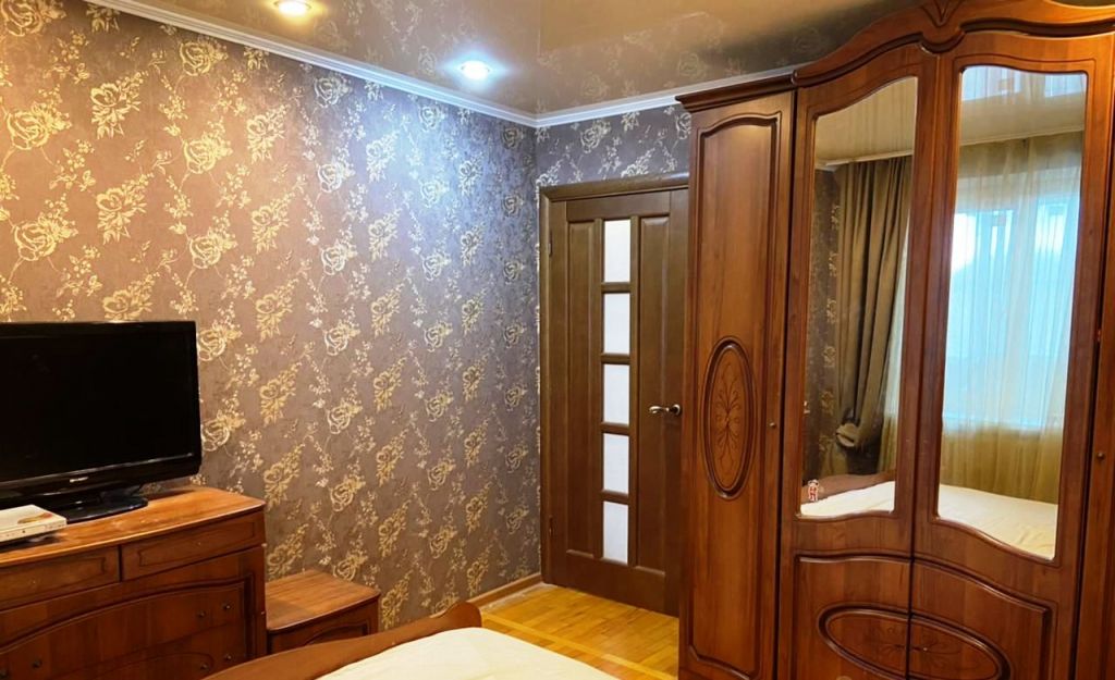 Продажа 4-комнатной квартиры, Ставрополь, Карла Маркса пр-кт,  84