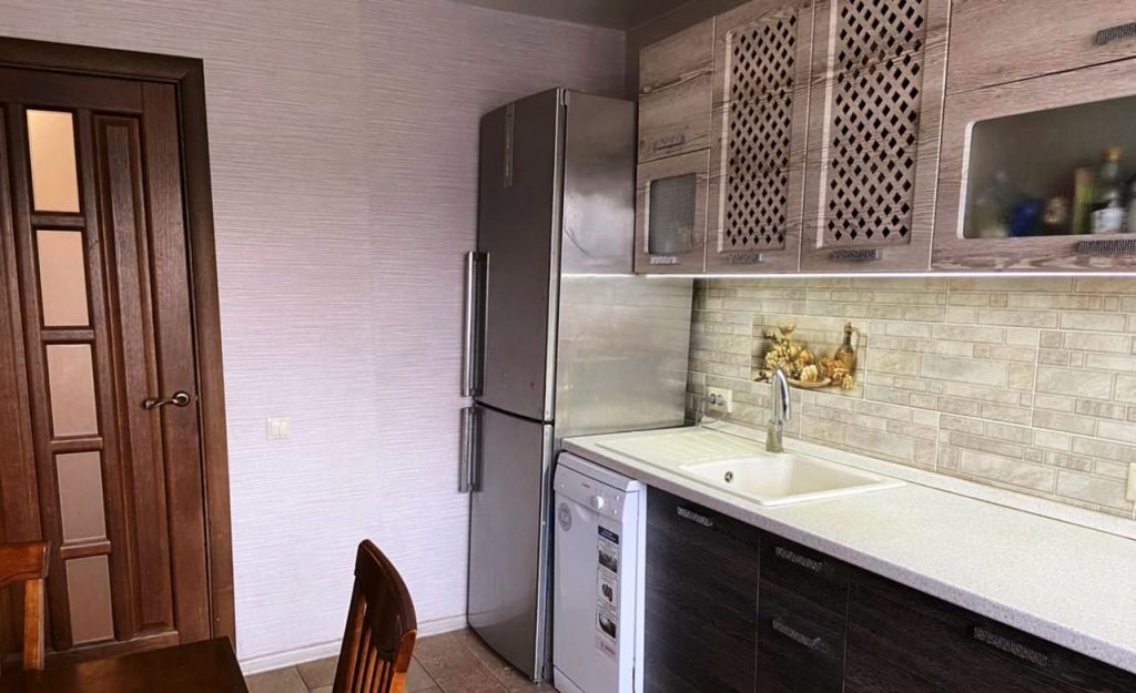 Продажа 4-комнатной квартиры, Ставрополь, Карла Маркса пр-кт,  84