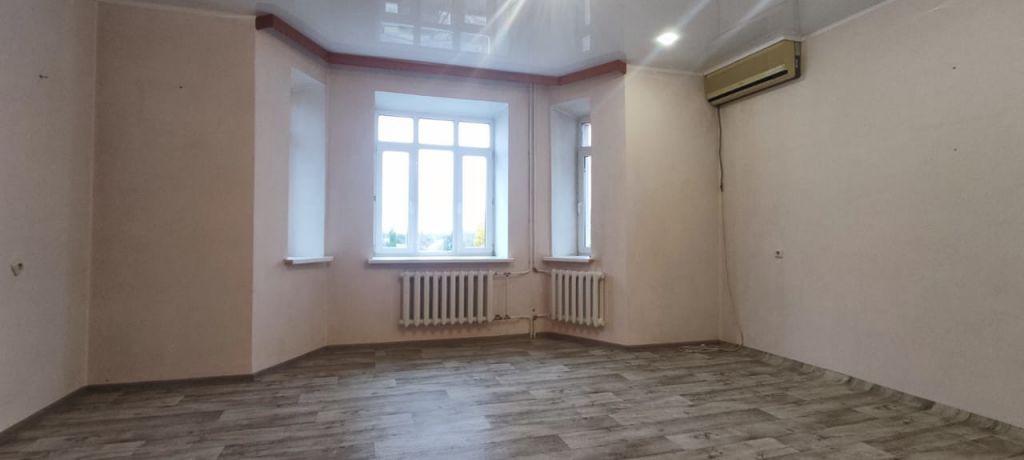 Продажа 3-комнатной новостройки, Оренбург, Цвиллинга ул,  52