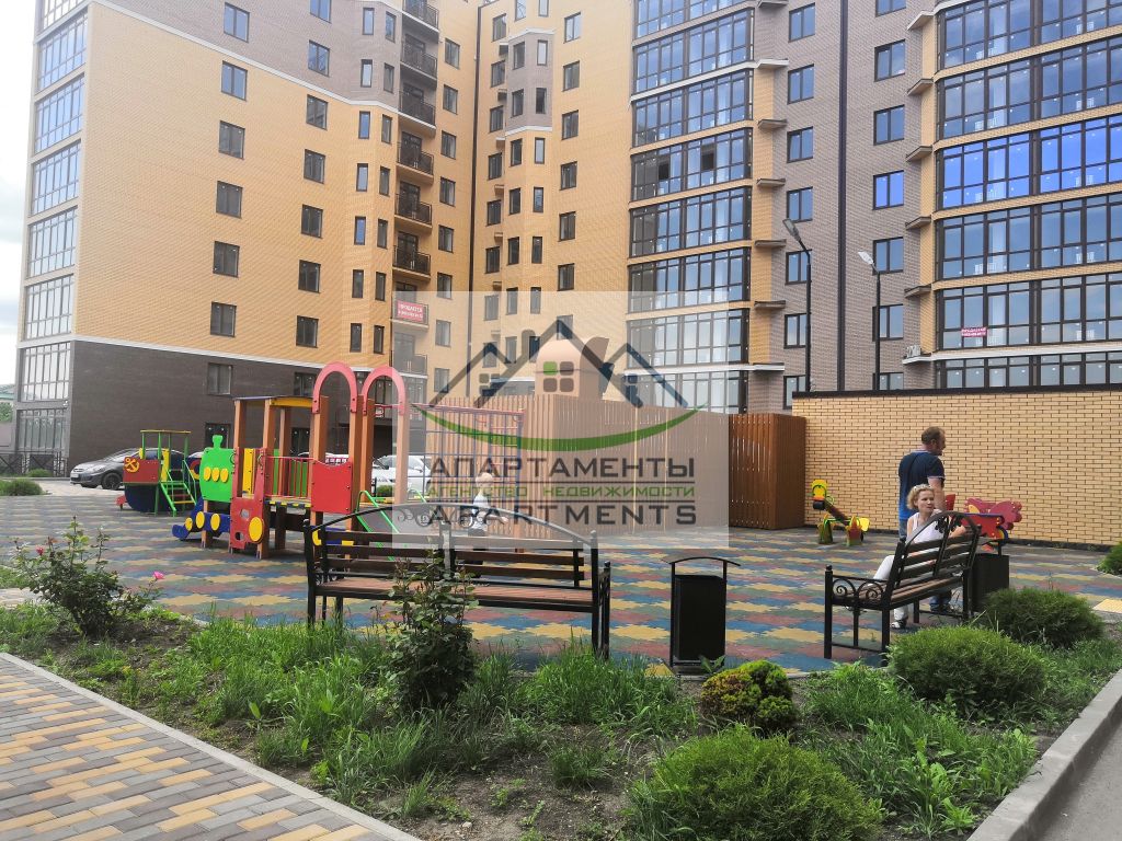 Продажа 2-комнатной квартиры, Пятигорск, Адмиральского ул,  1А