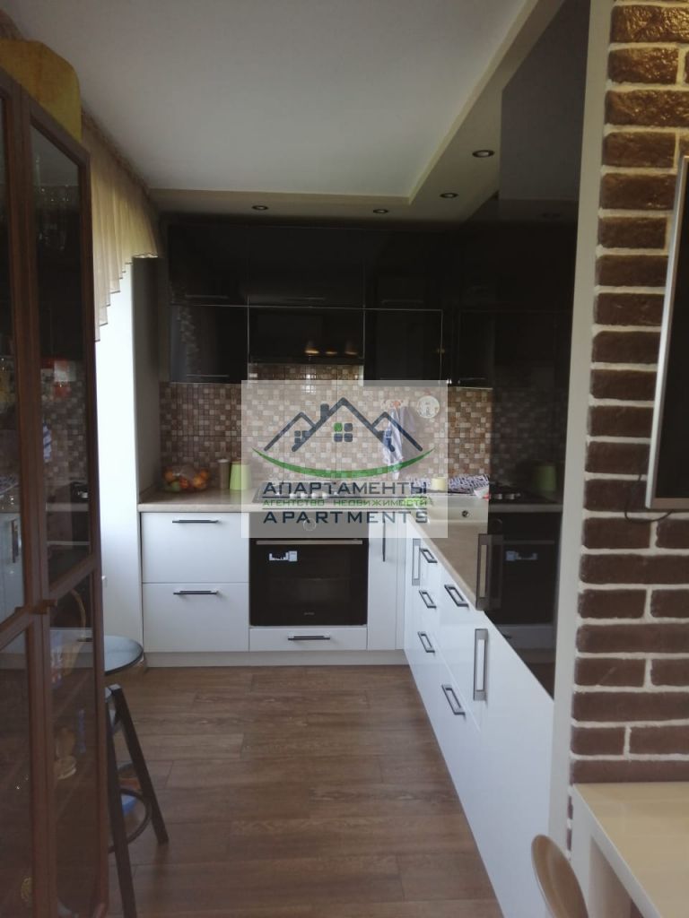 Продажа 3-комнатной квартиры, Пятигорск, Калинина пр-кт,  156