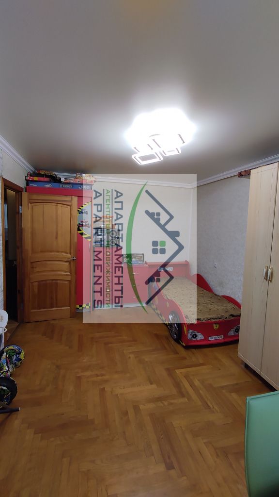 Продажа 3-комнатной квартиры, Пятигорск, Адмиральского ул,  8