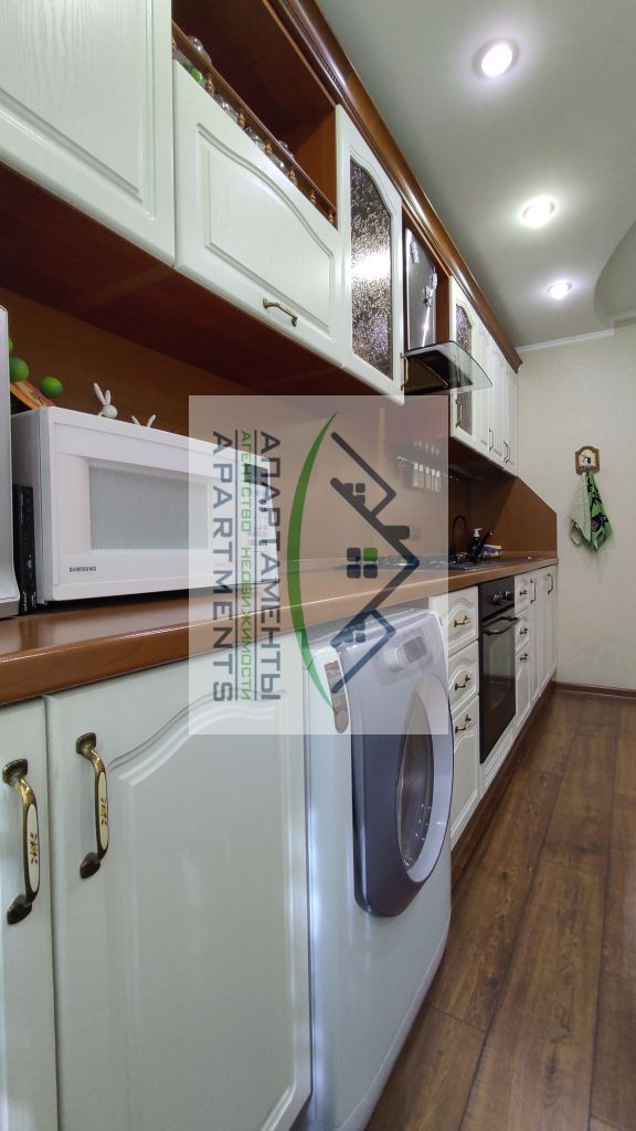 Продажа 3-комнатной квартиры, Пятигорск, Калинина пр-кт,  160