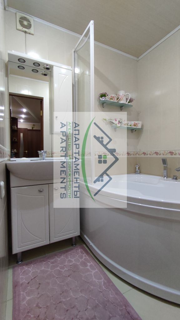 Продажа 3-комнатной квартиры, Пятигорск, Калинина пр-кт,  160