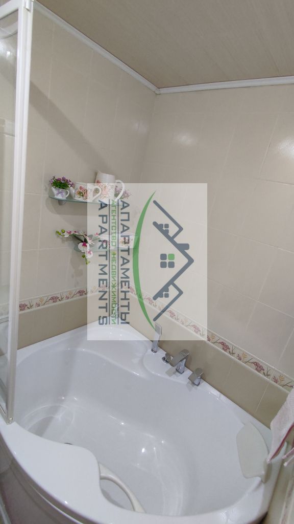 Продажа 3-комнатной квартиры, Пятигорск, Калинина пр-кт,  160