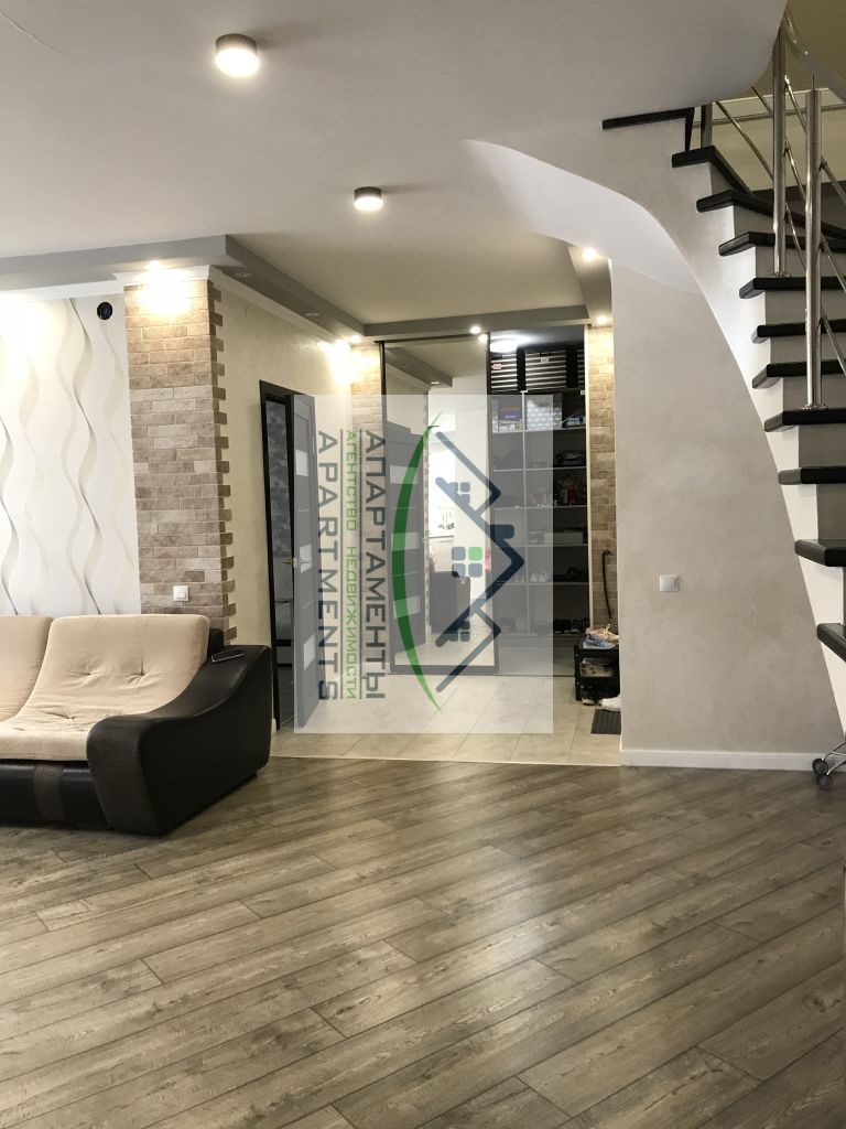 Продажа 5-комнатной квартиры, Пятигорск, Оранжерейная ул,  21/1