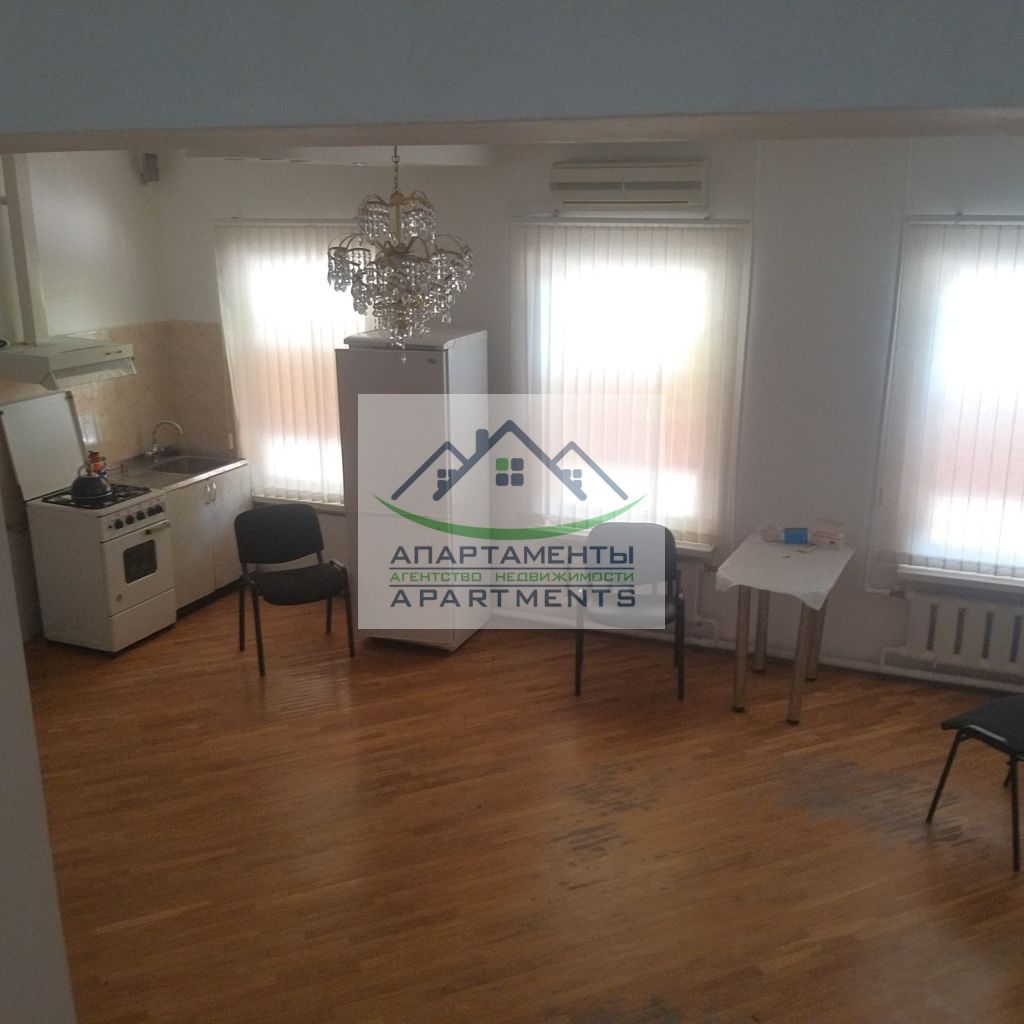 Продажа 6-комнатной квартиры, Пятигорск, Коста Хетагурова ул,  2а