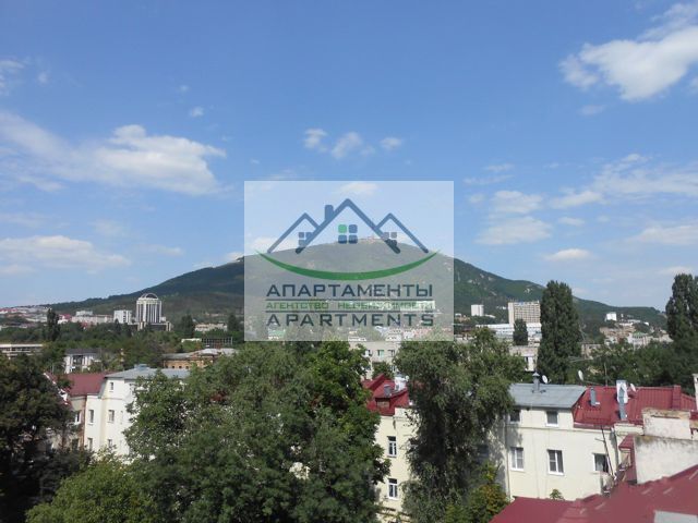 Продажа 4-комнатной квартиры, Пятигорск, Университетская ул,  28