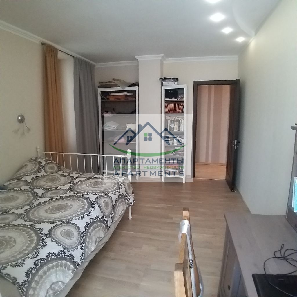 Продажа 4-комнатной квартиры, Пятигорск, Оранжерейная ул,  21к4