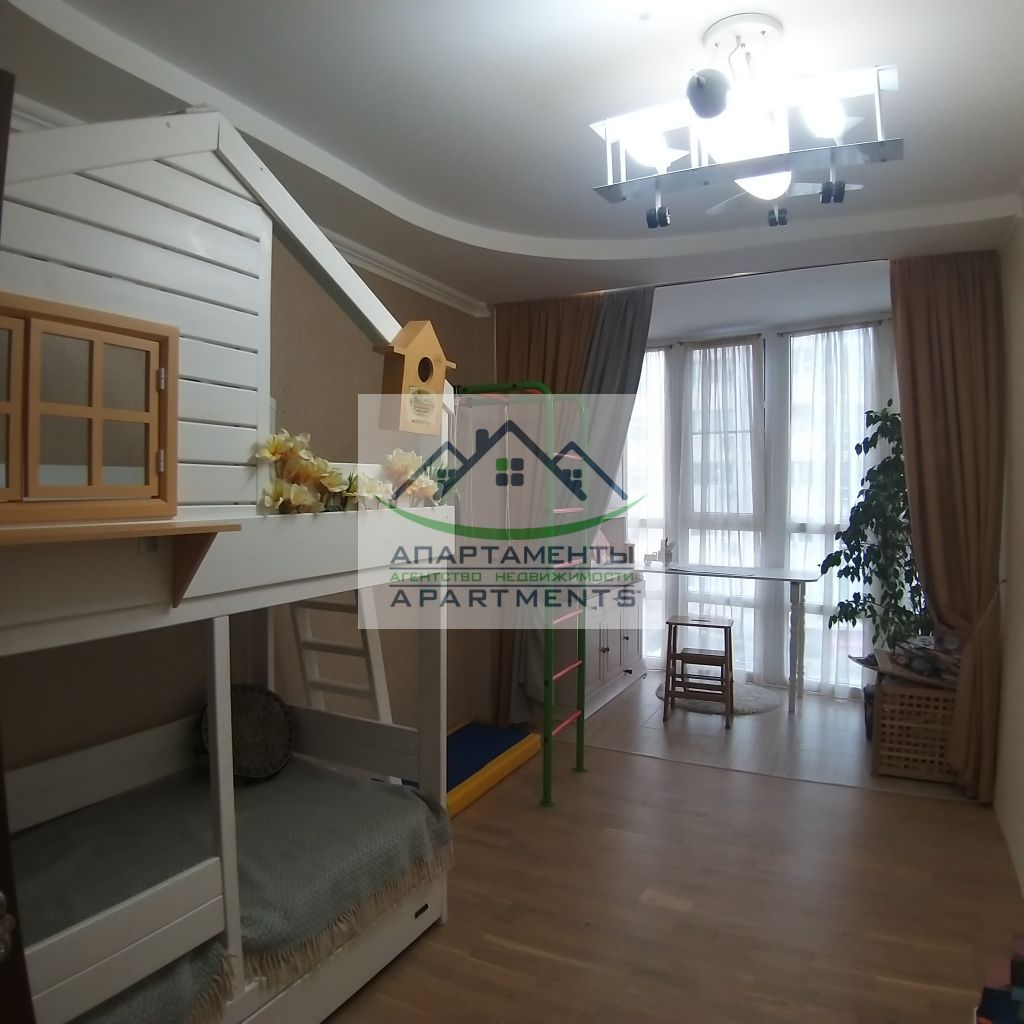 Продажа 4-комнатной квартиры, Пятигорск, Оранжерейная ул,  21к4