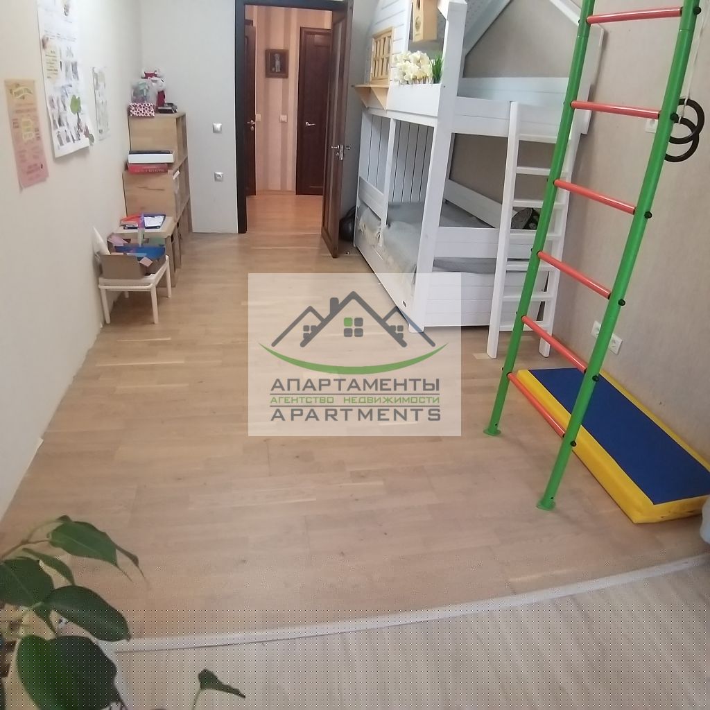 Продажа 4-комнатной квартиры, Пятигорск, Оранжерейная ул,  21к4