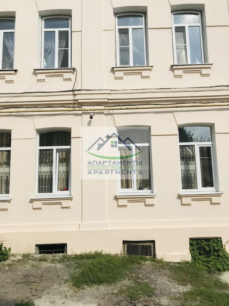 Продажа 2-комнатной квартиры, Пятигорск, Кирова пр-кт,  39