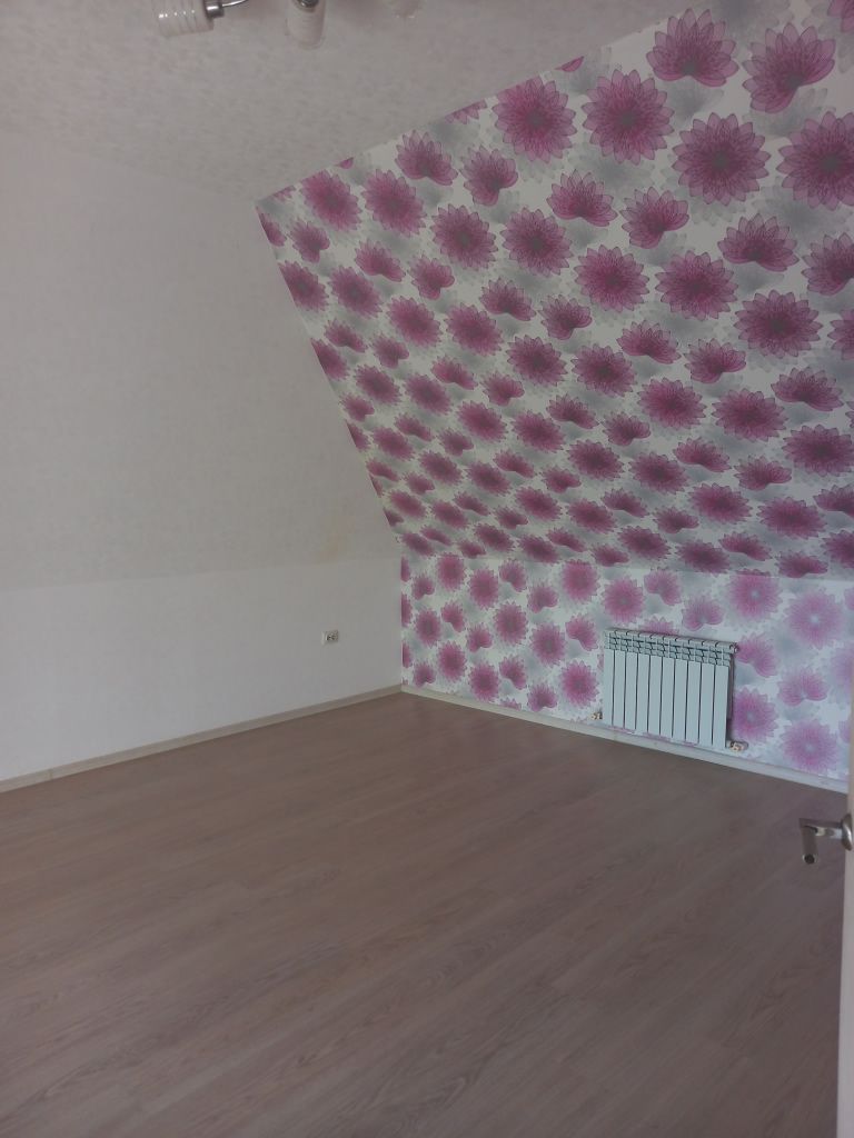 Продажа 3-комнатной квартиры, Батайск, Кулагина ул,  12