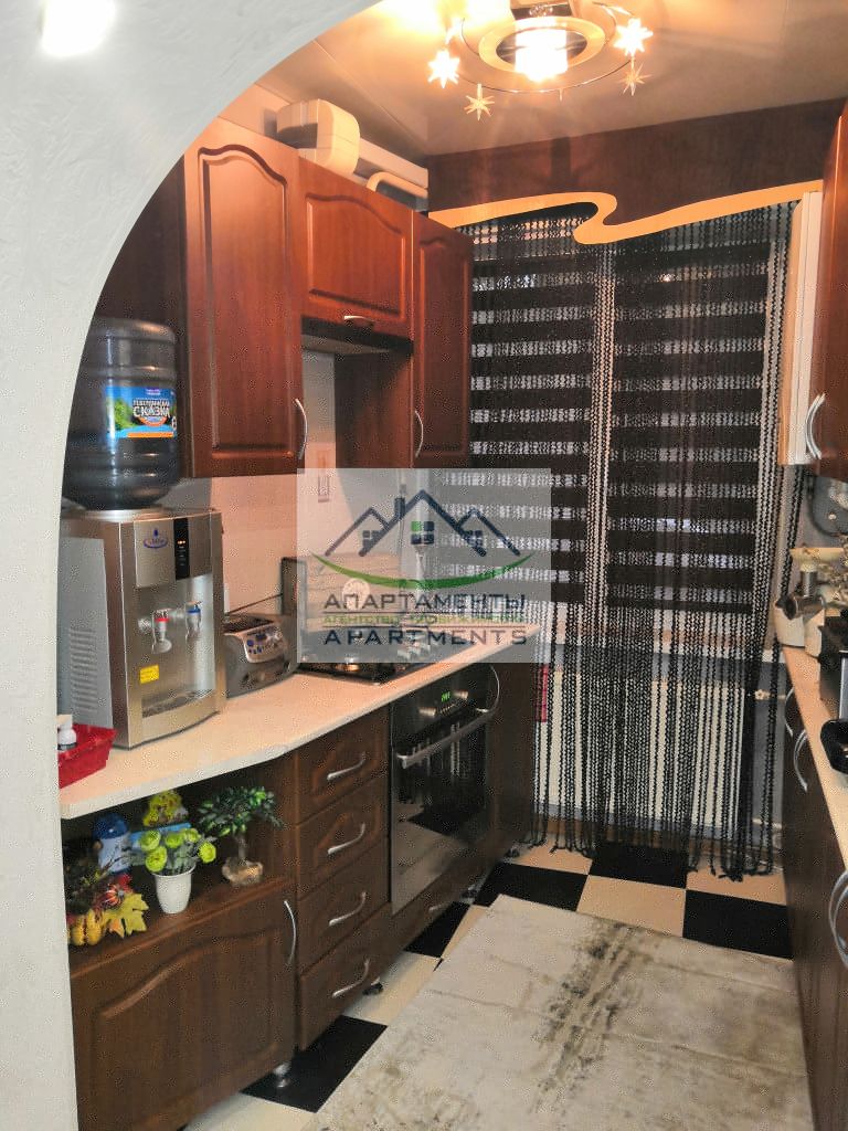 Продажа 4-комнатной квартиры, Минеральные Воды, Анджиевского ул,  7