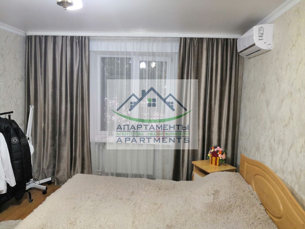 Продажа 4-комнатной квартиры, Минеральные Воды, Анджиевского ул,  7