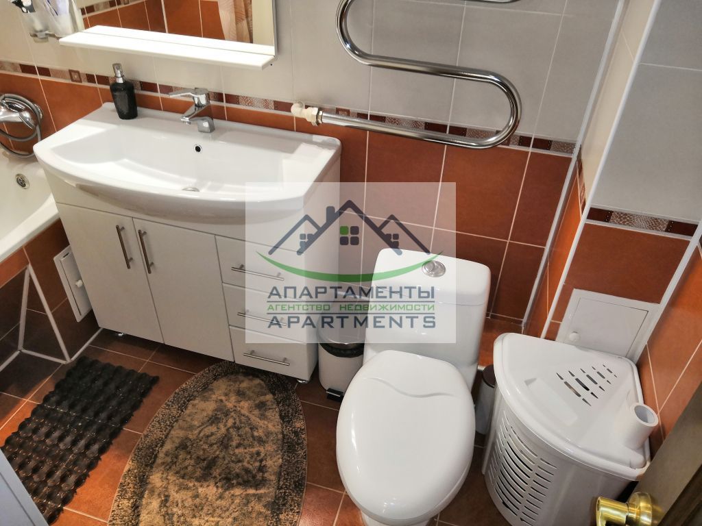 Продажа 4-комнатной квартиры, Минеральные Воды, Анджиевского ул,  7