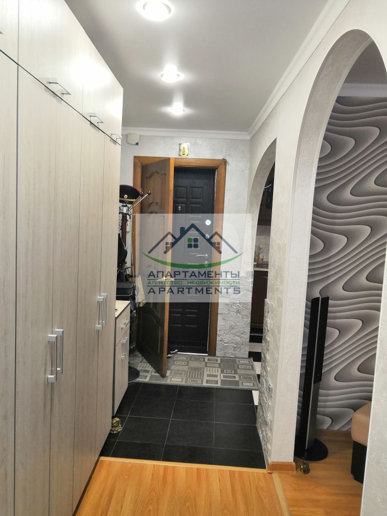 Продажа 4-комнатной квартиры, Минеральные Воды, Анджиевского ул,  7