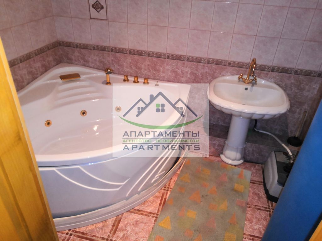 Продажа 3-комнатной квартиры, Минеральные Воды, Юбилейная ул,  7