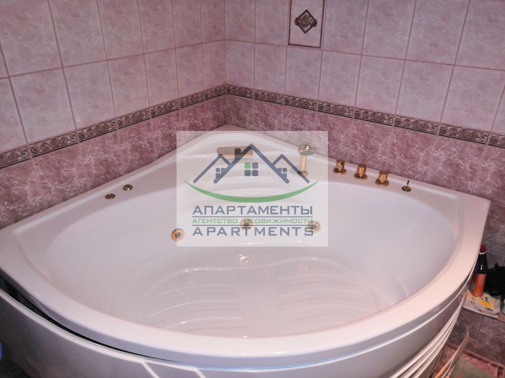 Продажа 3-комнатной квартиры, Минеральные Воды, Юбилейная ул,  7