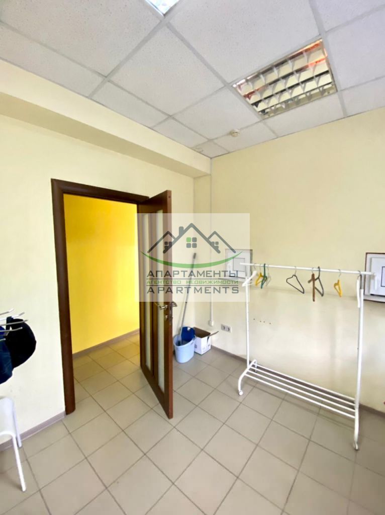 Продажа коммерческой недвижимости, 355м <sup>2</sup>, Пятигорск, Калинина пр-кт,  2А