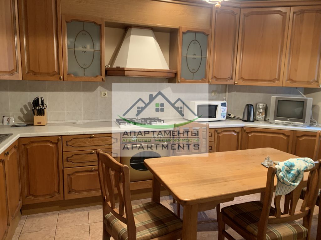 Продажа 4-комнатной квартиры, Пятигорск, Калинина пр-кт,  40