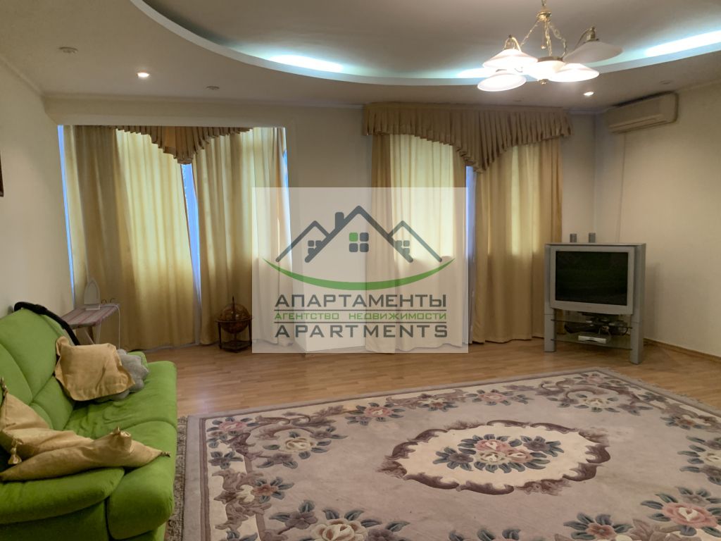 Продажа 4-комнатной квартиры, Пятигорск, Калинина пр-кт,  40