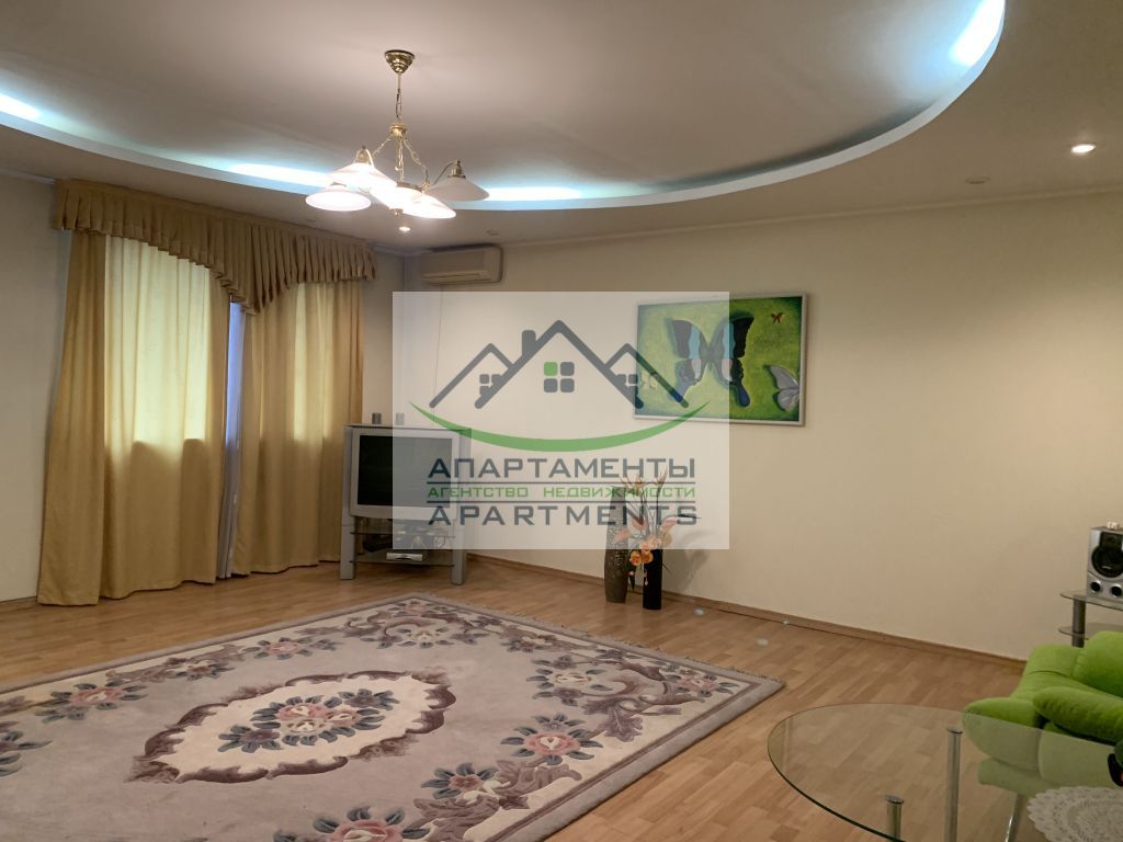 Продажа 4-комнатной квартиры, Пятигорск, Калинина пр-кт,  40