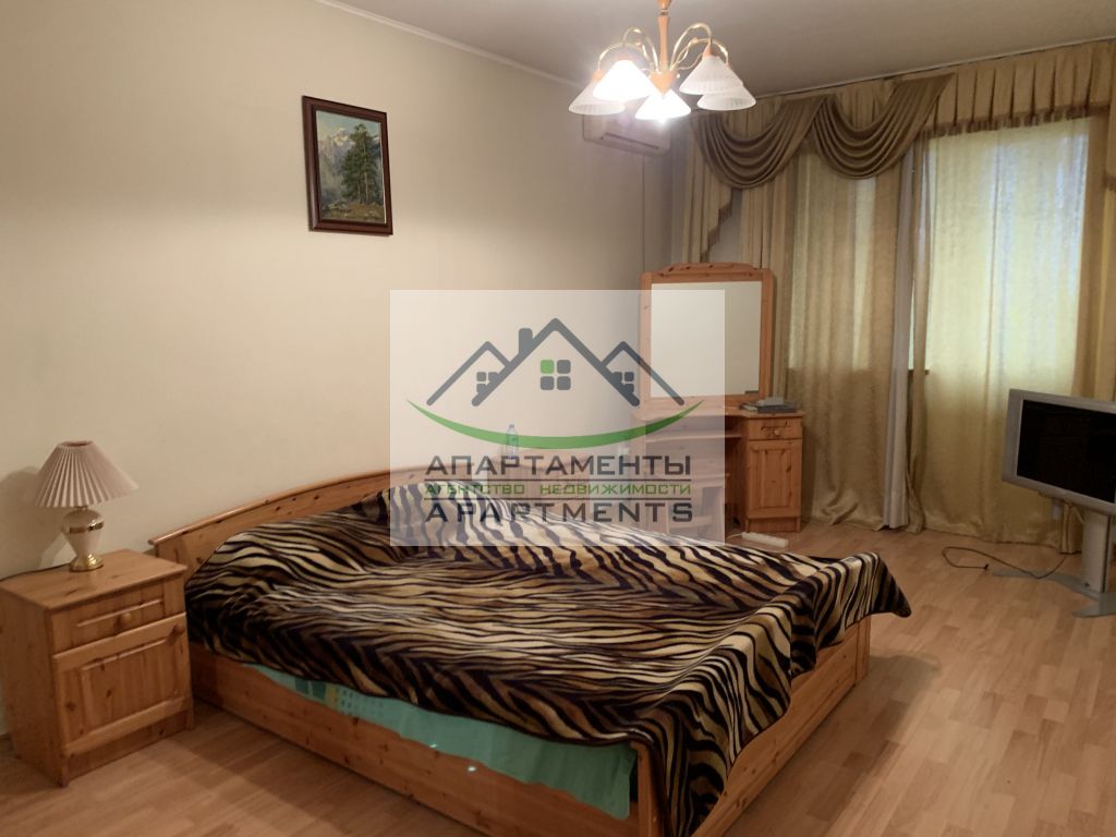 Продажа 4-комнатной квартиры, Пятигорск, Калинина пр-кт,  40