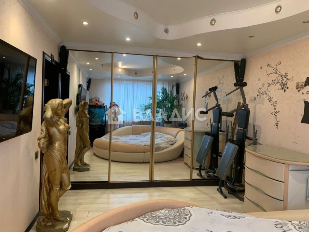 Продажа 4-комнатной квартиры, Москва, Богданова ул, 42 Продажа 4-комнатной квартиры, Москва, Богданова ул, 42