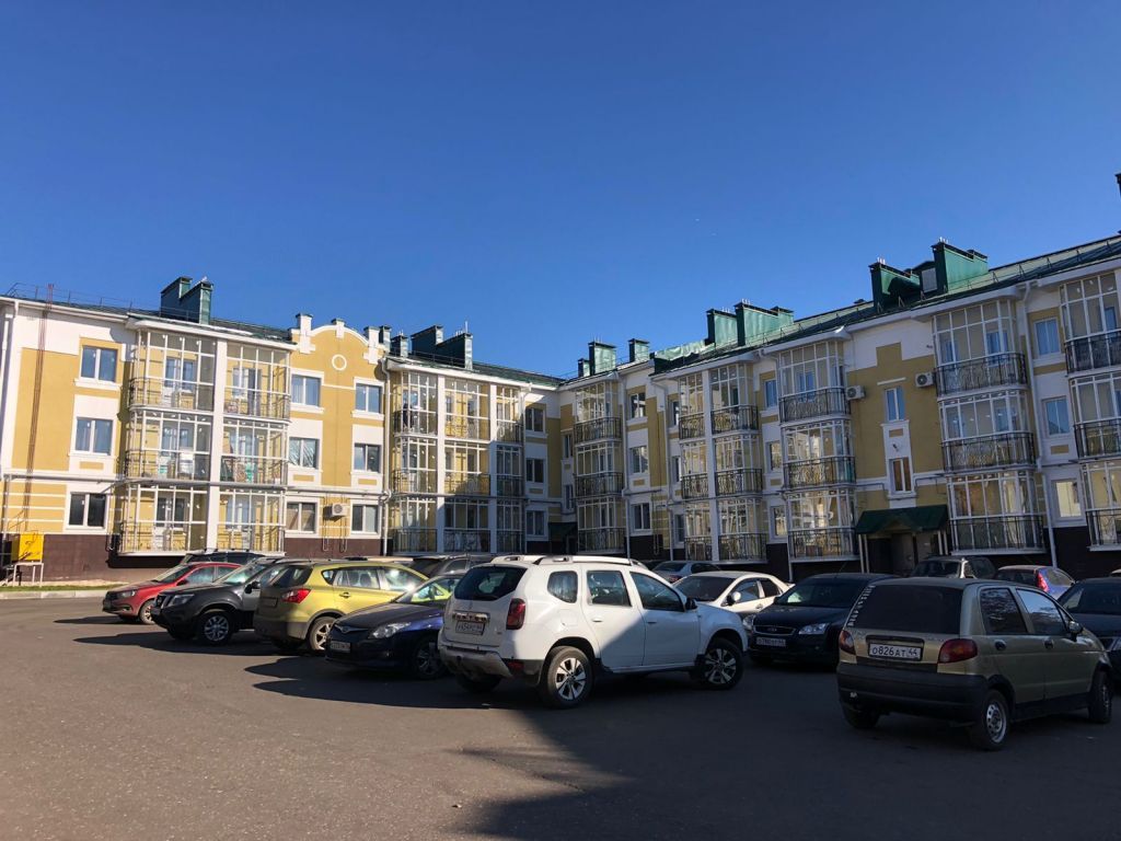 Продажа 2-комнатной квартиры, Кострома, Нижняя Дебря ул,  32Б