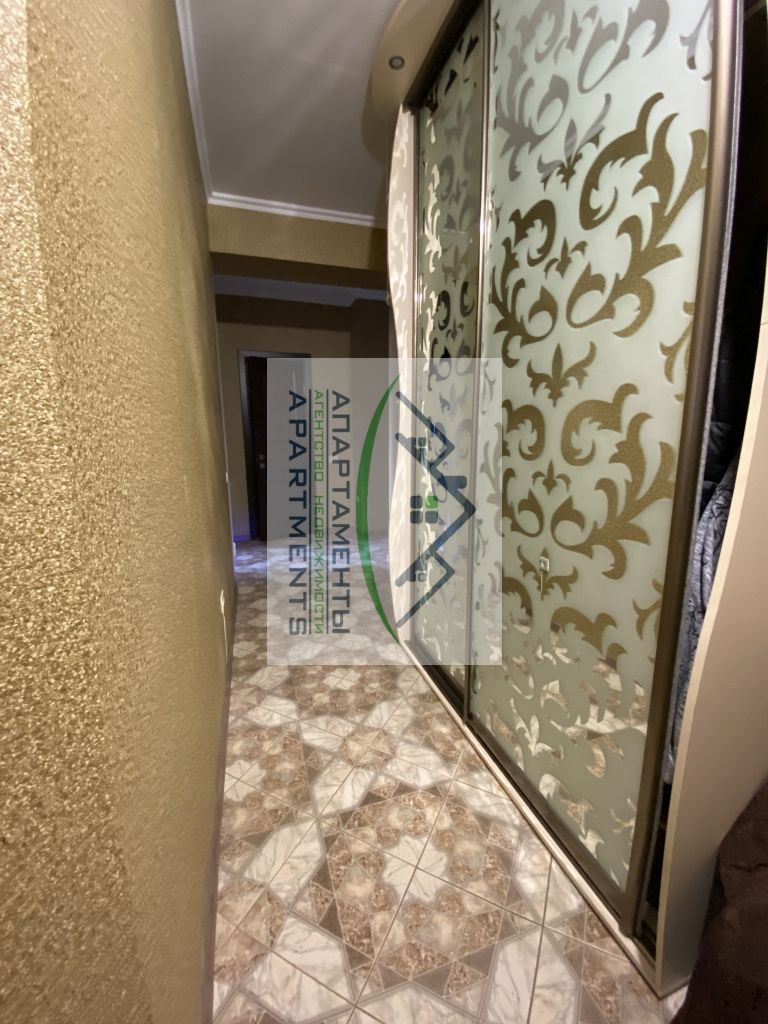 Продажа 4-комнатной квартиры, Ессентуки, Орджоникидзе ул,  84к2