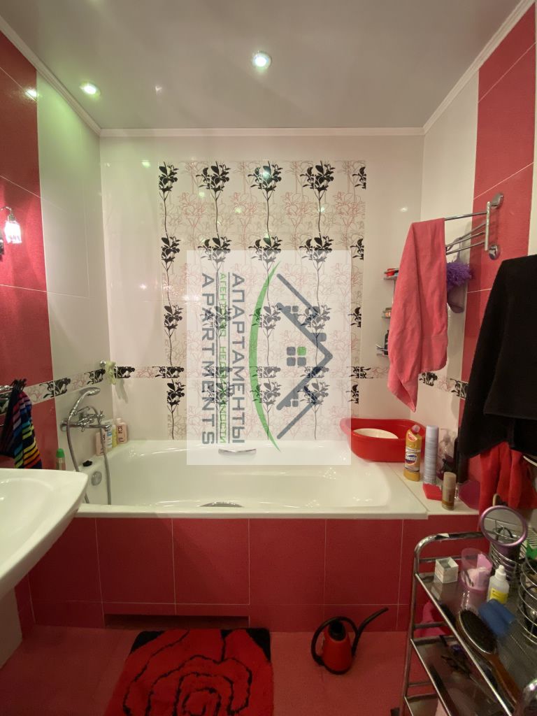 Продажа 4-комнатной квартиры, Ессентуки, Орджоникидзе ул,  84к2