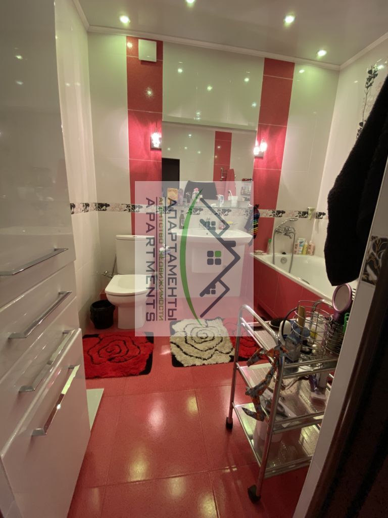 Продажа 4-комнатной квартиры, Ессентуки, Орджоникидзе ул,  84к2