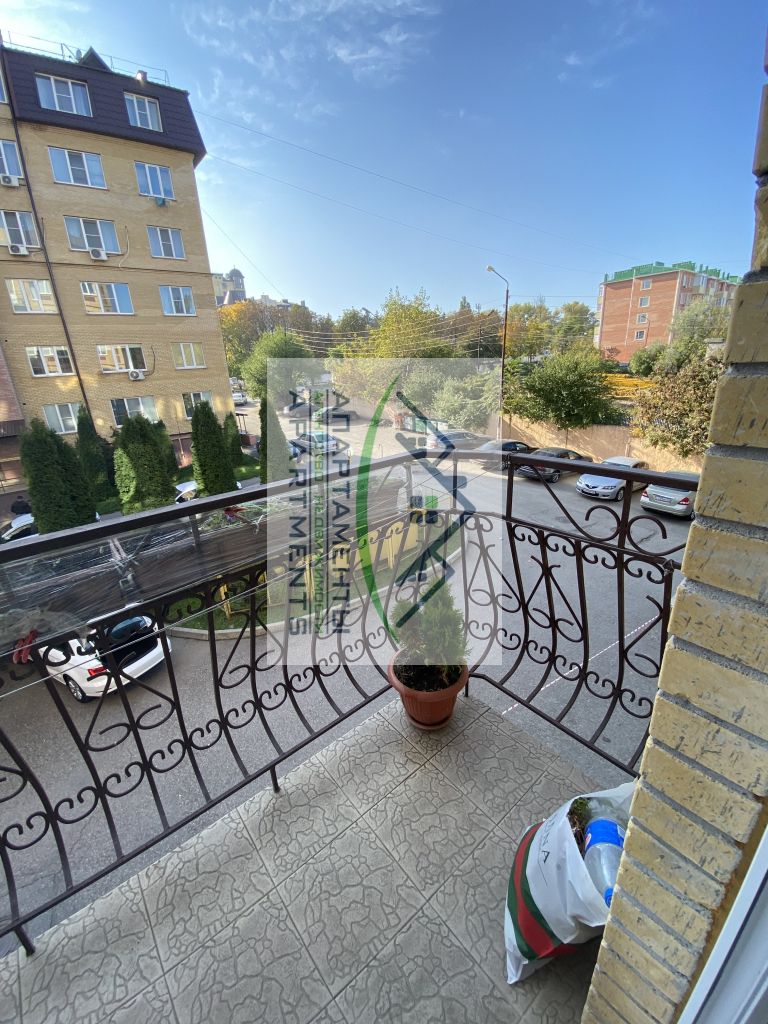 Продажа 4-комнатной квартиры, Ессентуки, Орджоникидзе ул,  84к2