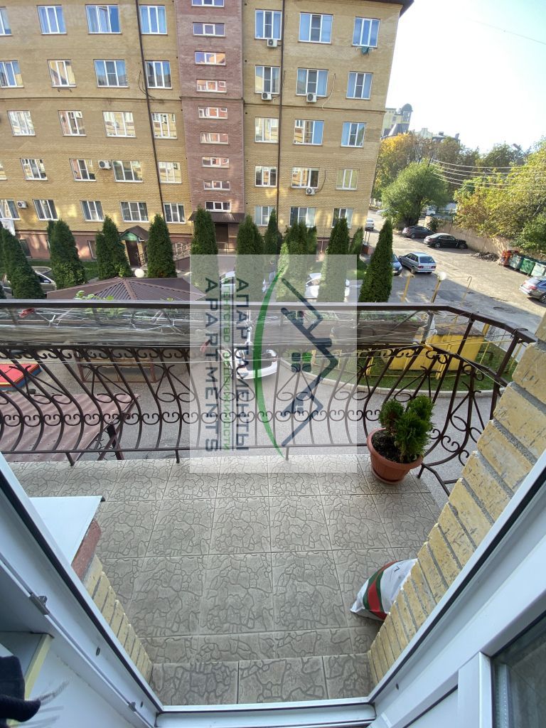 Продажа 4-комнатной квартиры, Ессентуки, Орджоникидзе ул,  84к2